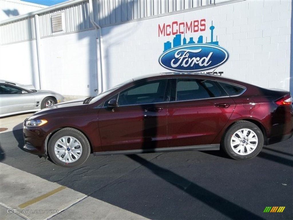 2013 Fusion S - Bordeaux Reserve Red Metallic / Earth Gray photo #23
