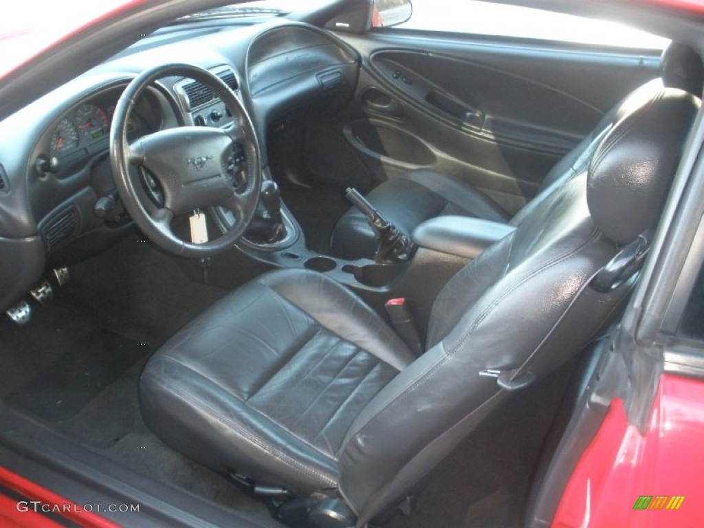 Dark Charcoal Interior 2004 Ford Mustang GT Coupe Photo #76257083