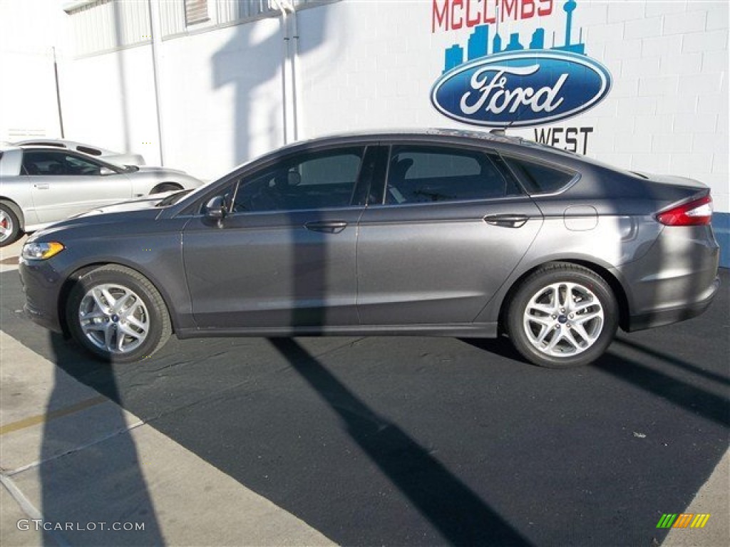 2013 Fusion SE - Sterling Gray Metallic / Charcoal Black photo #6