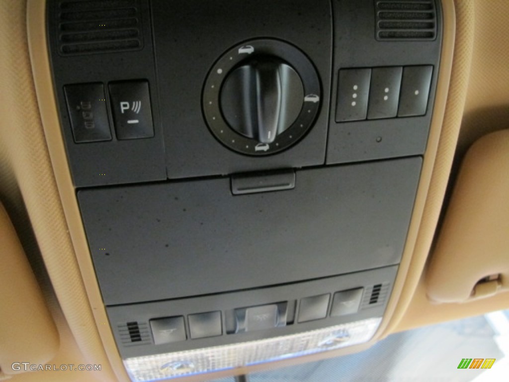 2006 Porsche Cayenne Tiptronic Controls Photo #76258343