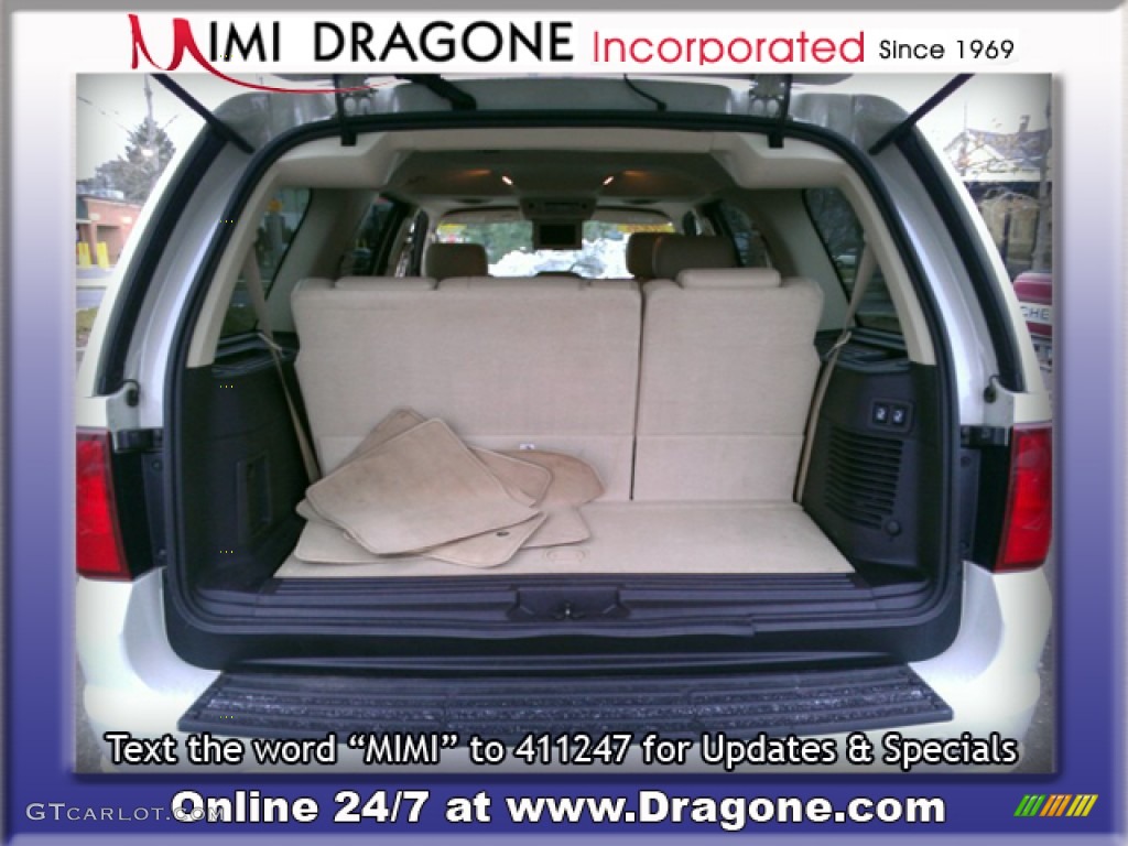 2006 Navigator Ultimate 4x4 - Cashmere Tri-Coat / Camel photo #6