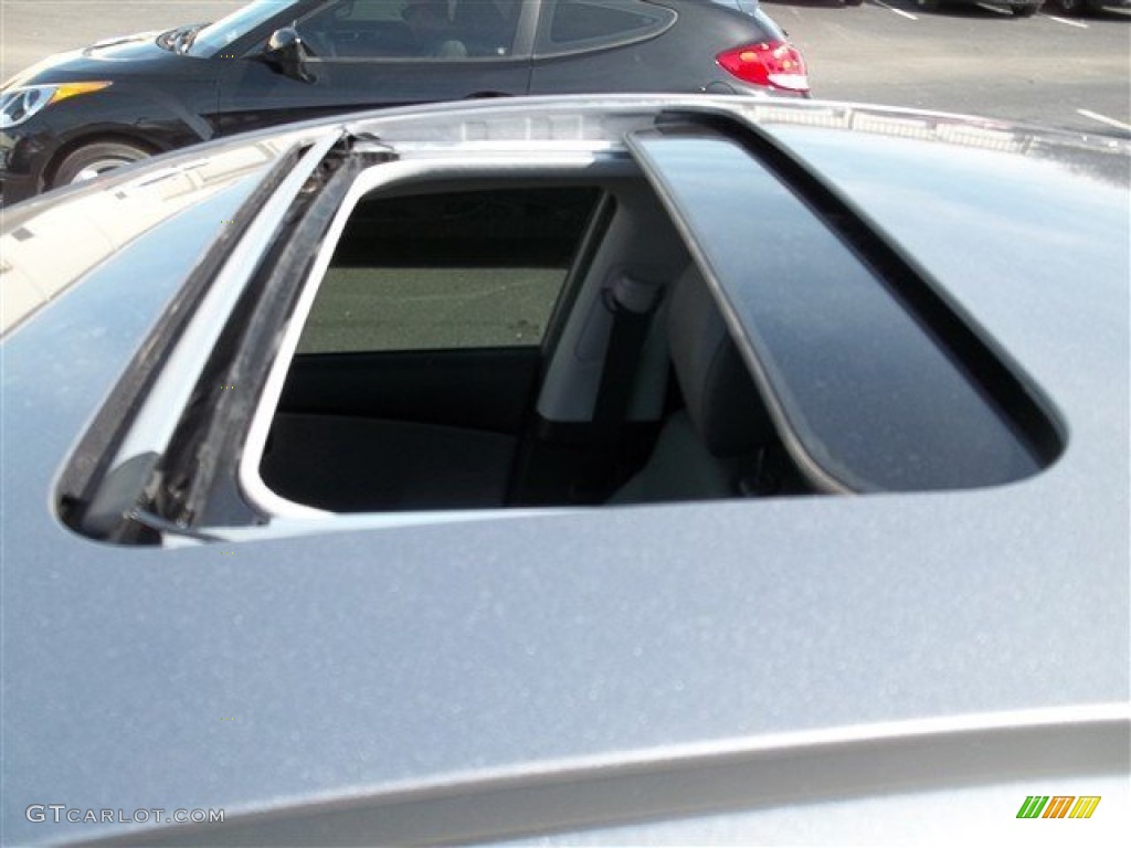 2013 Elantra Limited - Titanium Gray Metallic / Gray photo #17
