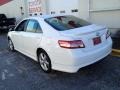 Super White - Camry SE Photo No. 4