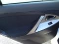 Super White - Camry SE Photo No. 9
