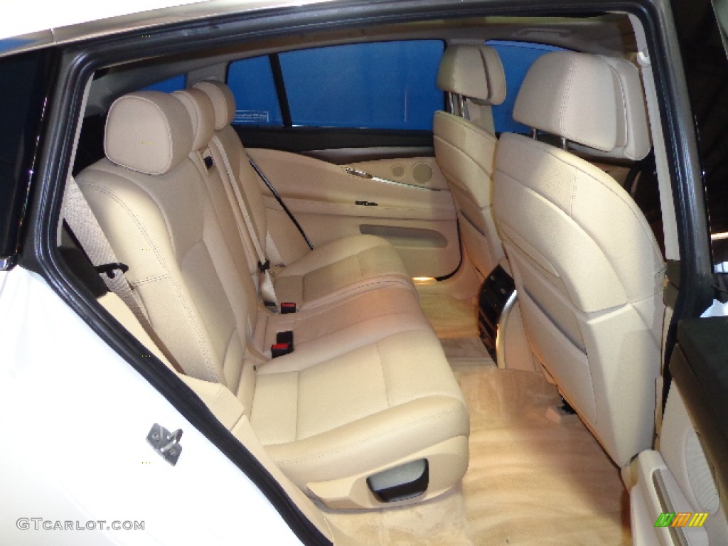 2012 BMW 5 Series 535i xDrive Gran Turismo Rear Seat Photo #76264872