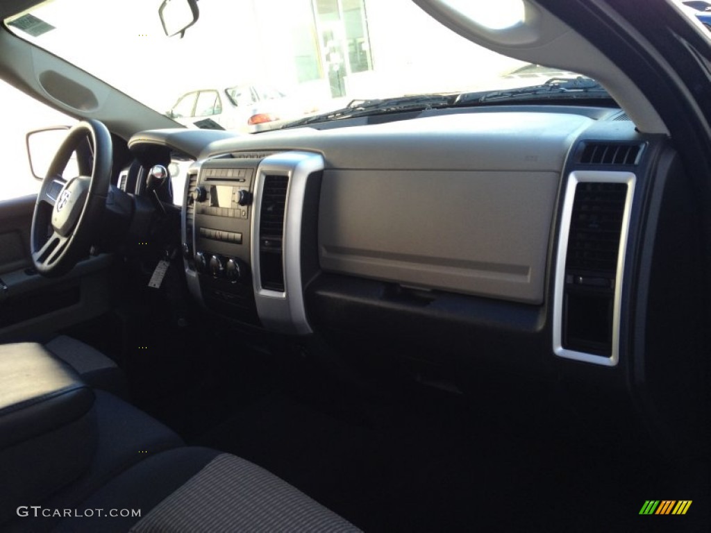 2011 Ram 1500 SLT Quad Cab 4x4 - Brilliant Black Crystal Pearl / Dark Slate Gray/Medium Graystone photo #25