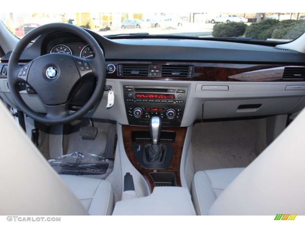 2010 BMW 3 Series 328i xDrive Sedan Gray Dakota Leather Dashboard Photo #76267911