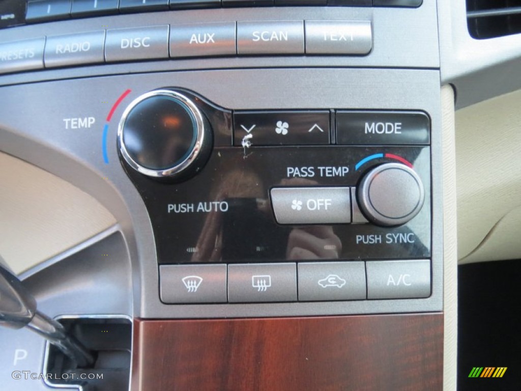 2010 Toyota Venza I4 Controls Photo #76268684