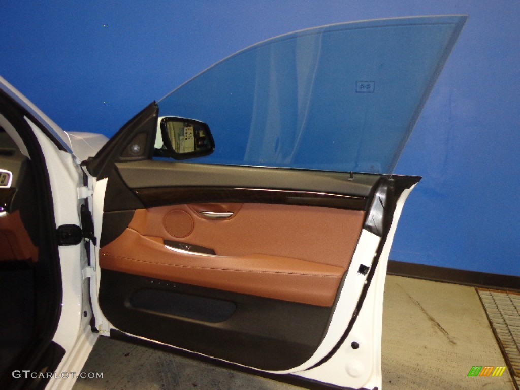 2012 5 Series 550i xDrive Gran Turismo - Alpine White / Cinnamon Brown photo #33