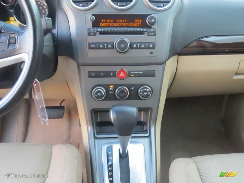 2008 Saturn VUE XE Controls Photo #76269196