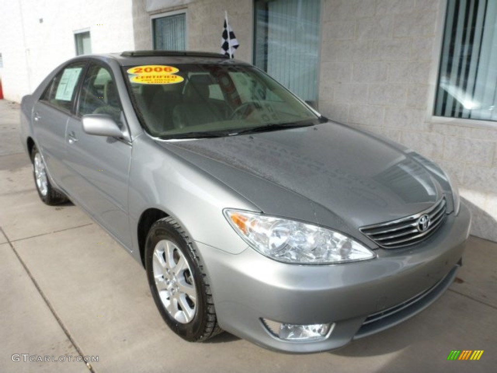 2006 Toyota Camry XLE V6 Exterior Photos