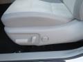 Super White - Camry LE Photo No. 33