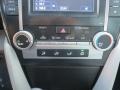 Super White - Camry LE Photo No. 37