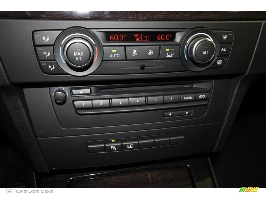 2013 3 Series 328i Coupe - Titanium Silver Metallic / Black photo #17
