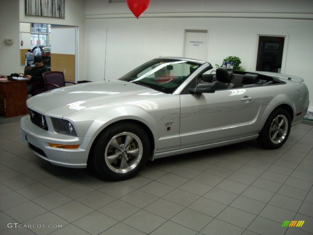 2006 Mustang GT Premium Convertible - Satin Silver Metallic / Dark Charcoal photo #8