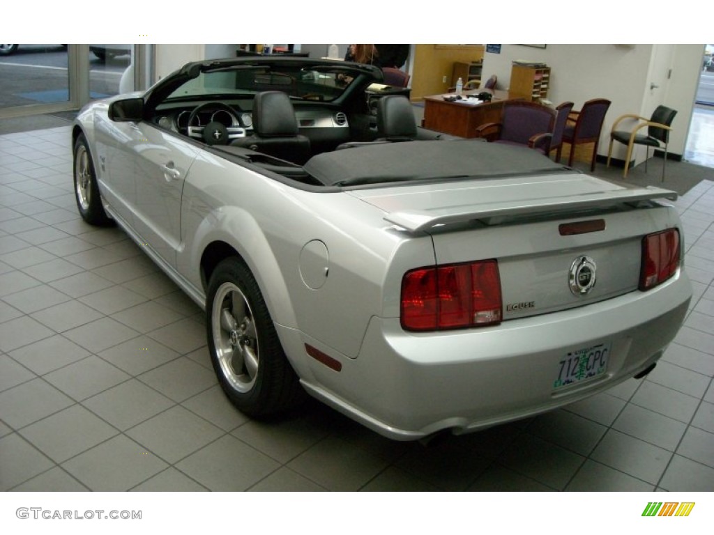 2006 Mustang GT Premium Convertible - Satin Silver Metallic / Dark Charcoal photo #11