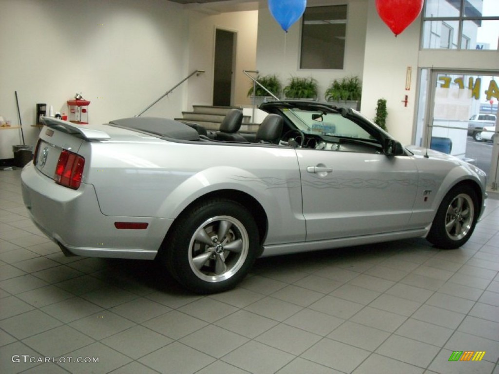 2006 Mustang GT Premium Convertible - Satin Silver Metallic / Dark Charcoal photo #12