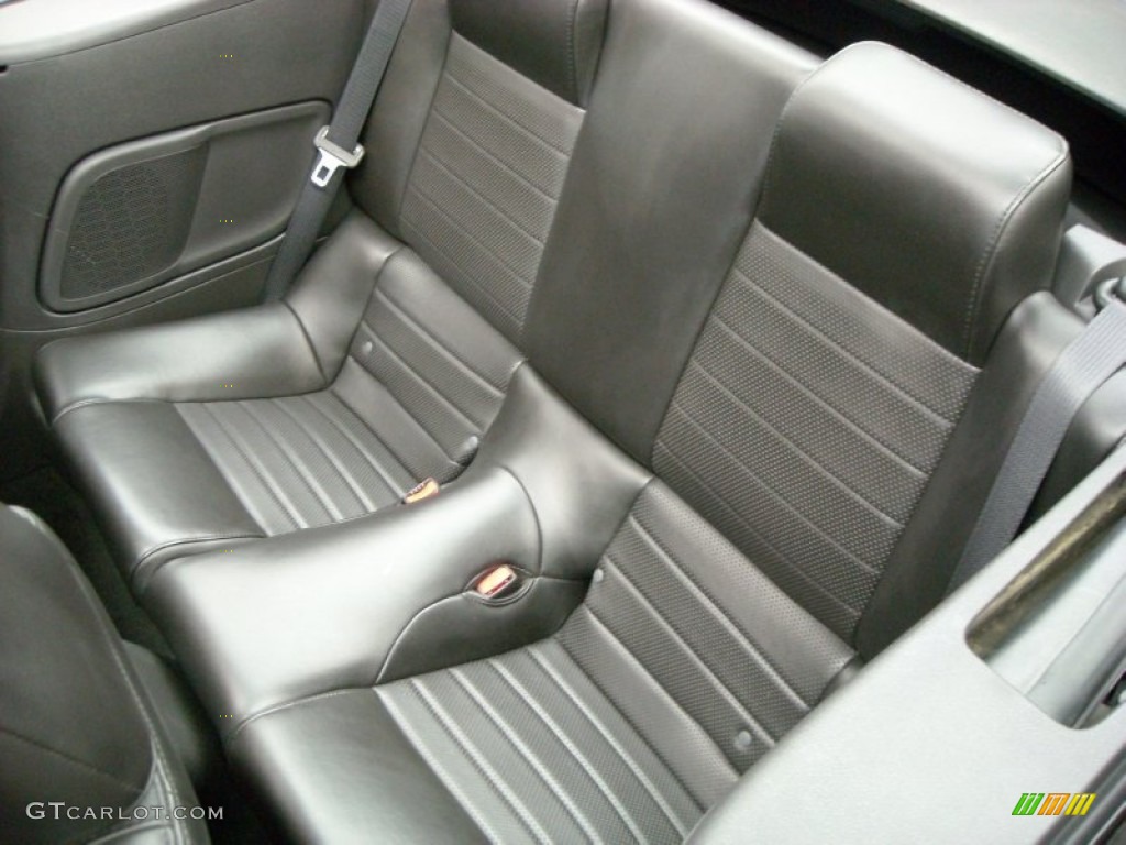 2006 Mustang GT Premium Convertible - Satin Silver Metallic / Dark Charcoal photo #35