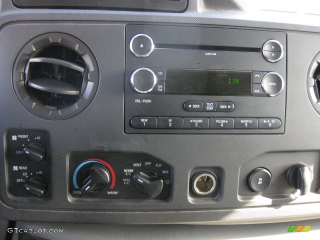 2009 Ford E Series Van E350 Super Duty XLT Passenger Controls Photos