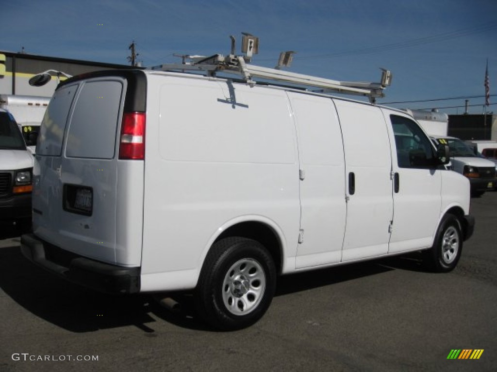 Summit White 2009 Chevrolet Express 1500 Cargo Van Exterior Photo #76274024
