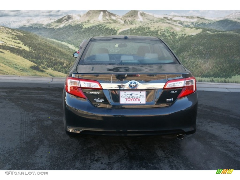 2013 Camry Hybrid XLE - Cosmic Gray Metallic / Ivory photo #4