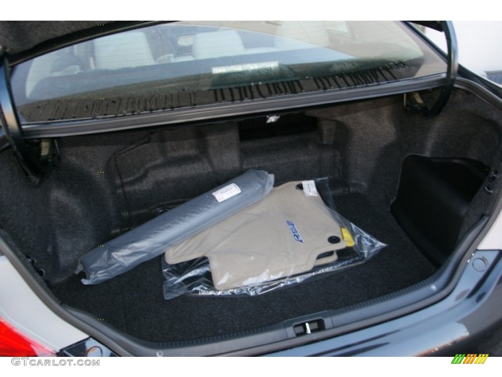 2013 Toyota Camry Hybrid XLE Trunk Photo #76274402