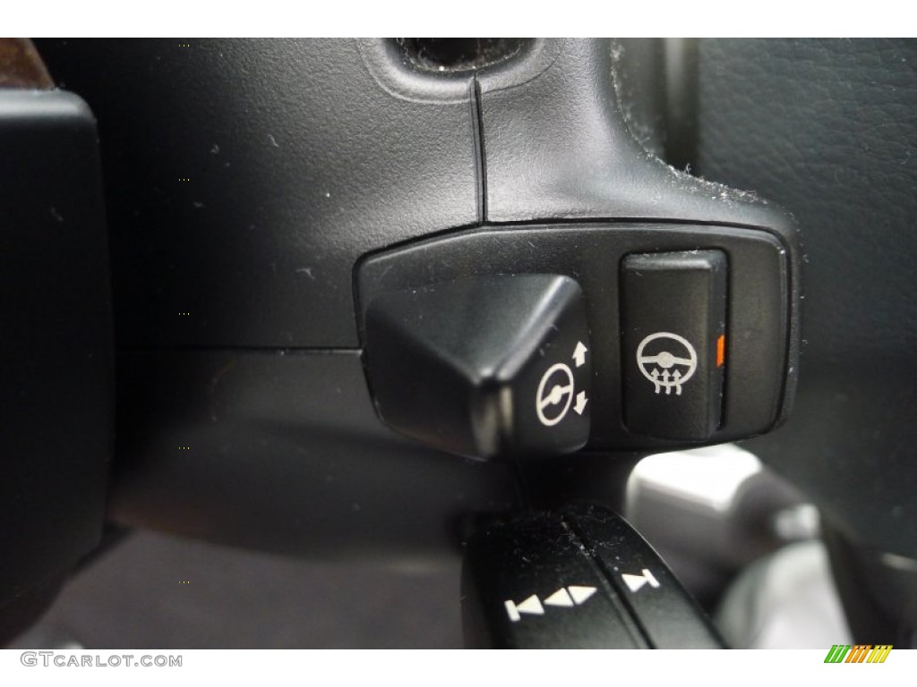 2004 BMW 5 Series 545i Sedan Controls Photo #76274450