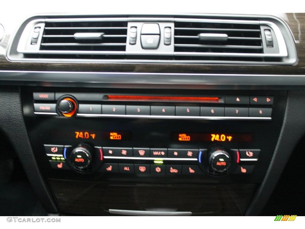 2009 BMW 7 Series 750Li Sedan Controls Photo #76276880