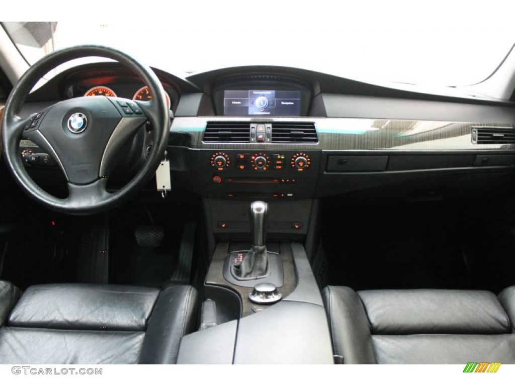2004 BMW 5 Series 545i Sedan Black Dashboard Photo #76277588
