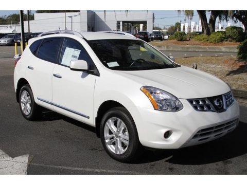 2013 Nissan Rogue SV Data, Info and Specs