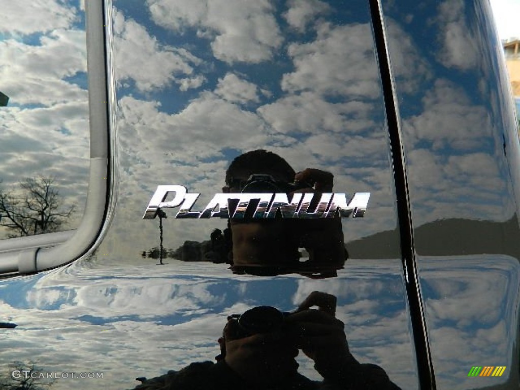 2013 Tundra Platinum CrewMax 4x4 - Black / Graphite photo #7