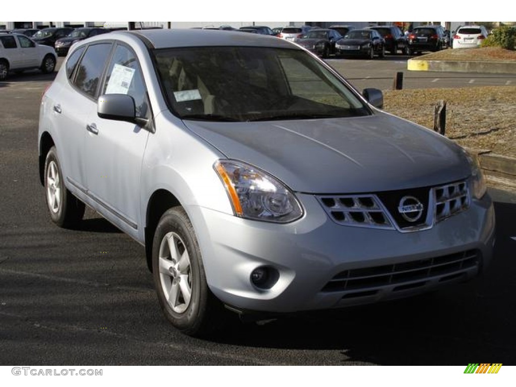 Brilliant Silver Nissan Rogue