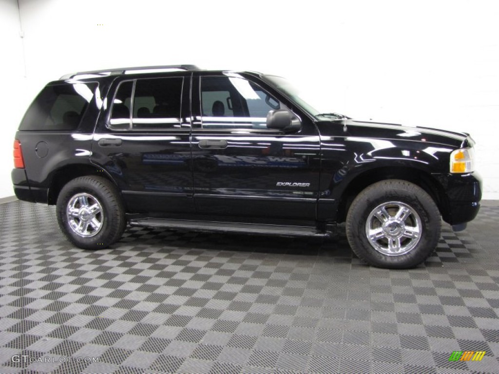 Black 2004 Ford Explorer XLT 4x4 Exterior Photo #76283423