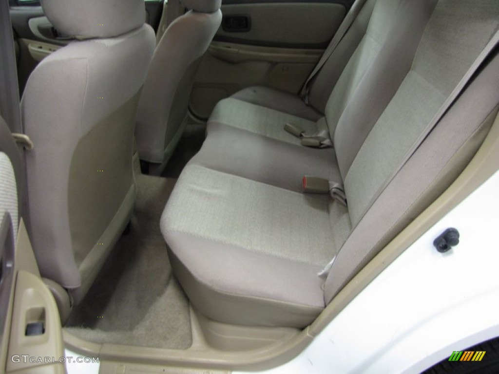 2000 Subaru Impreza L Sedan Rear Seat Photo #76284569