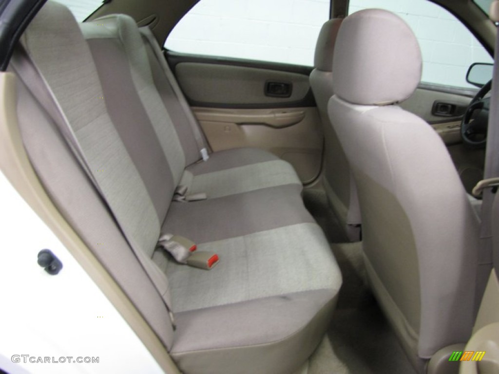 2000 Subaru Impreza L Sedan Rear Seat Photo #76284587