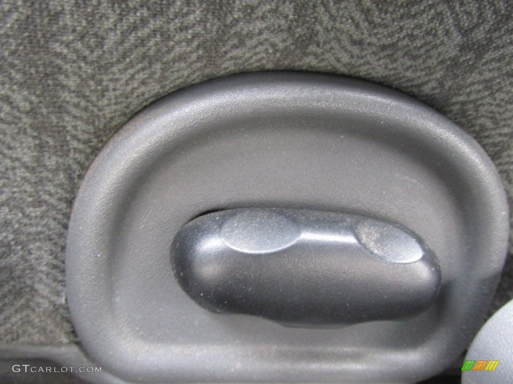 2005 LeSabre Custom - White Opal / Gray photo #14