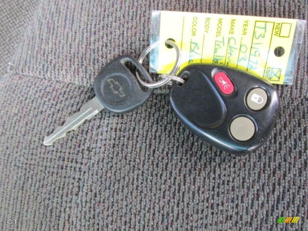 2003 TrailBlazer LT 4x4 - Dark Gray Metallic / Medium Oak photo #18