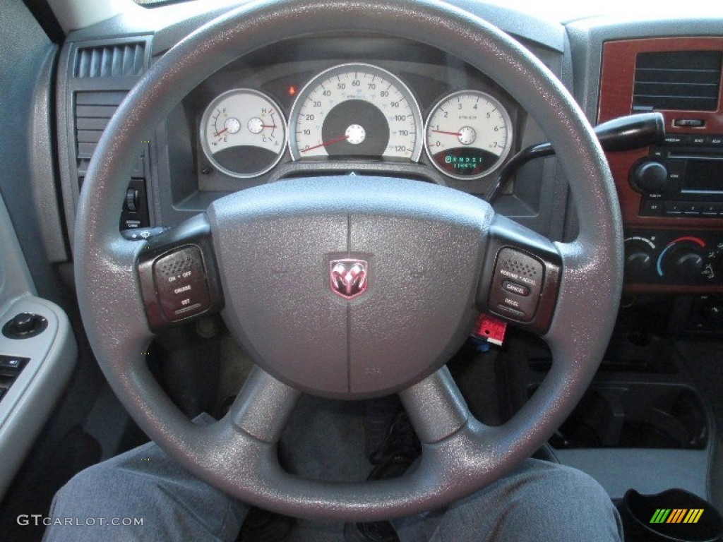 2005 Dodge Dakota SLT Quad Cab 4x4 Medium Slate Gray Steering Wheel Photo #76288647