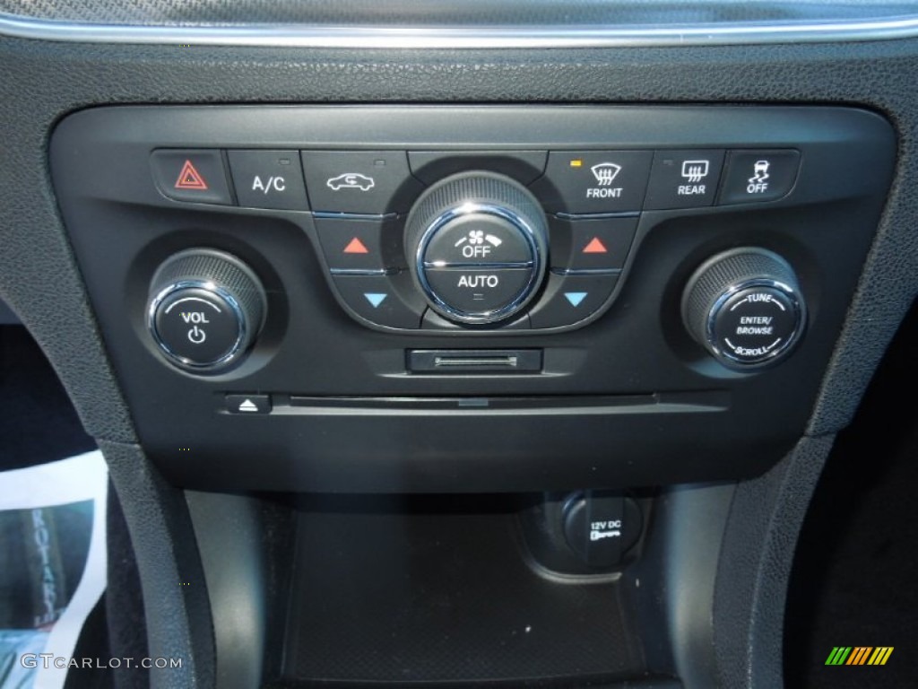 2013 Dodge Charger SXT Controls Photos
