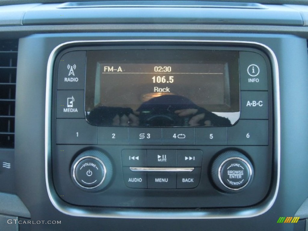 2013 Ram 1500 Express Regular Cab 4x4 Controls Photo #76290730