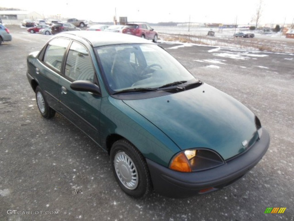 1996 Metro Sedan - Woodland Green Metallic / Gray photo #4