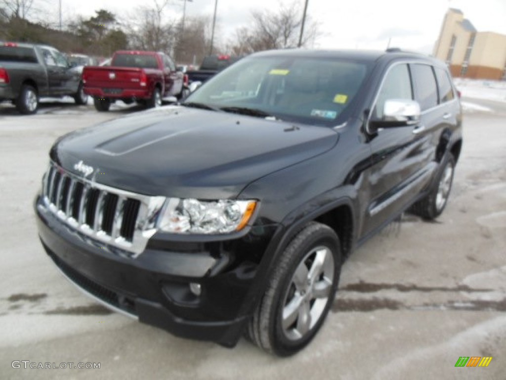 2013 Grand Cherokee Limited 4x4 - Brilliant Black Crystal Pearl / Black/Light Frost Beige photo #2