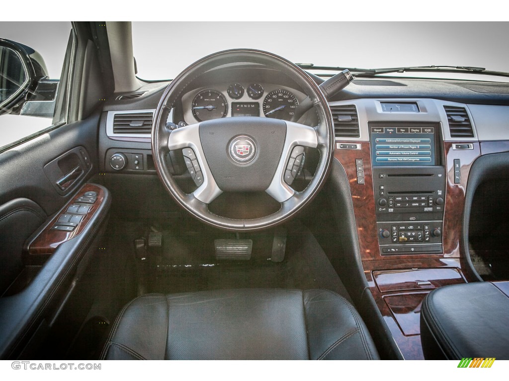 2007 Cadillac Escalade AWD Ebony/Ebony Dashboard Photo #76293184