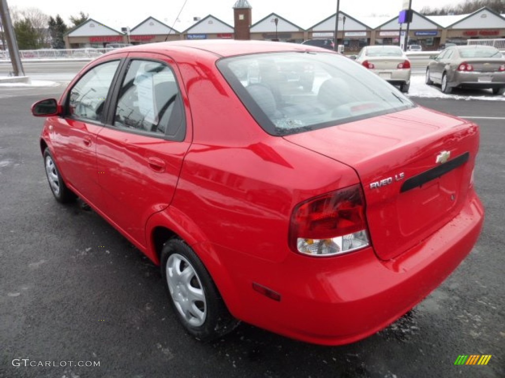 Victory Red 2005 Chevrolet Aveo LS Sedan Exterior Photo #76294316