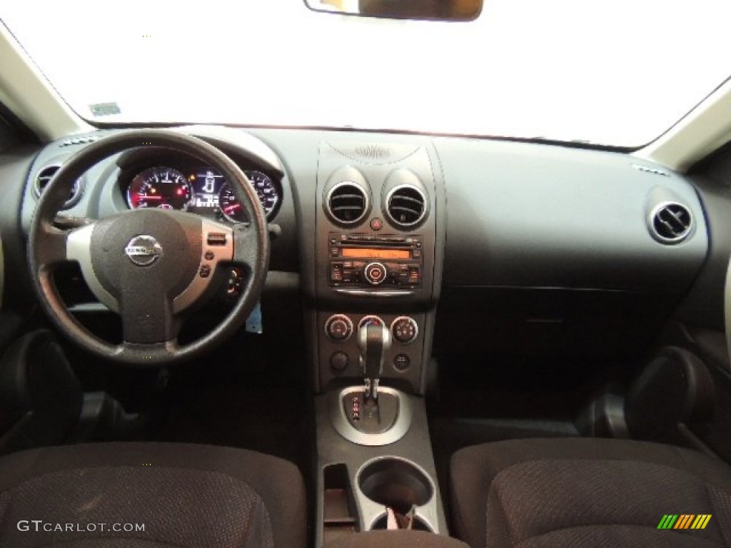2011 Rogue S AWD - Silver Ice Metallic / Black photo #16