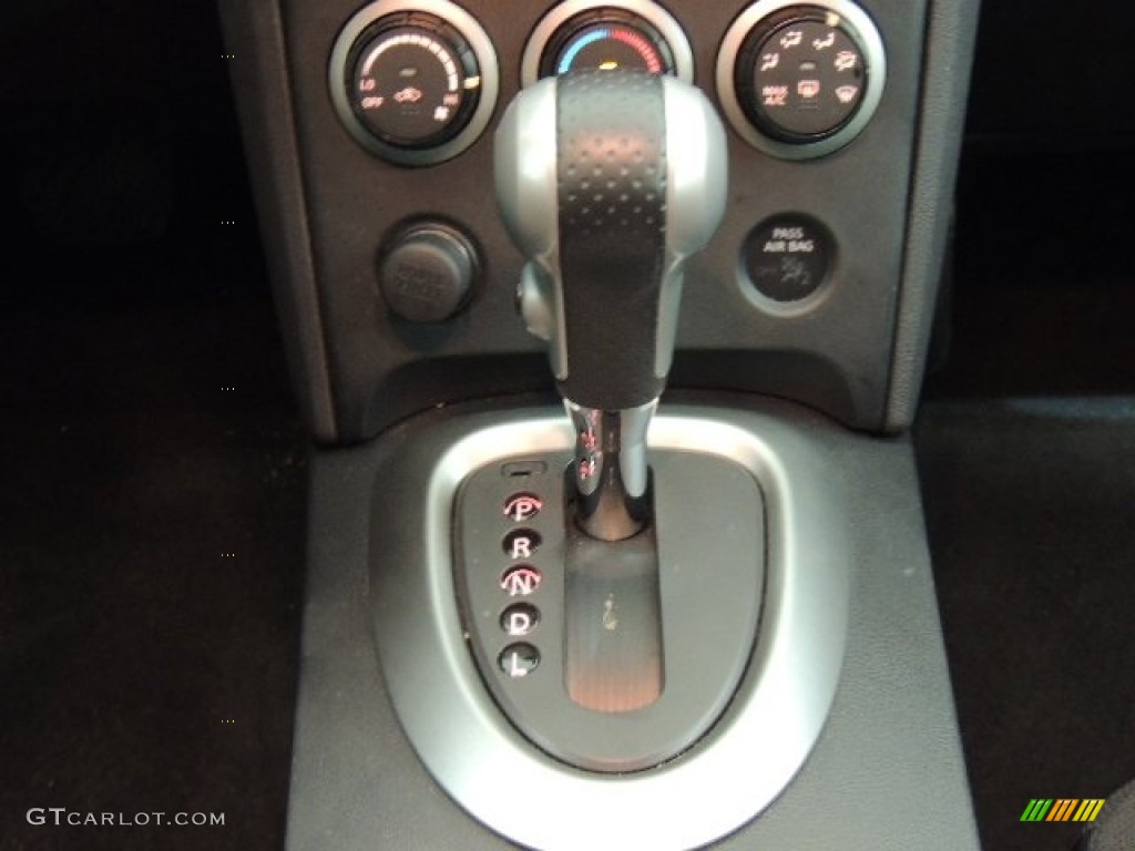2011 Rogue S AWD - Silver Ice Metallic / Black photo #18