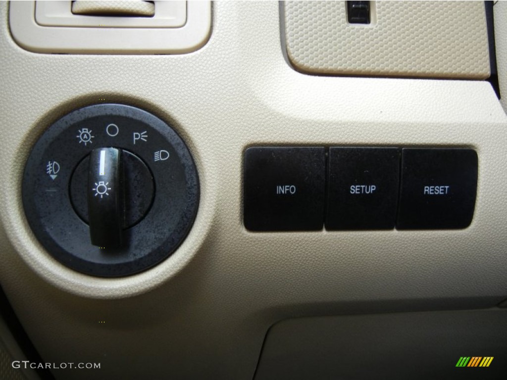 2008 Ford Escape XLT Controls Photos