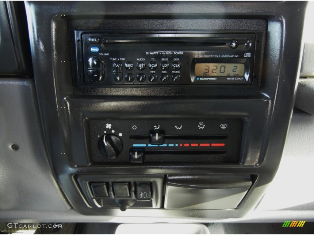 1997 Jeep Wrangler Sport 4x4 Controls Photos