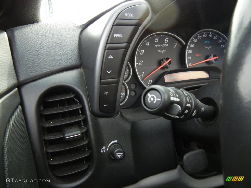 2006 Chevrolet Corvette Convertible Controls Photo #76297865