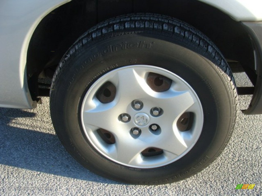 2003 Dodge Caravan SE Wheel Photos